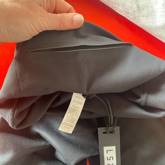 NWOT - LKSD High-waisted Black Cropped Leggings - Picture 2 of 10